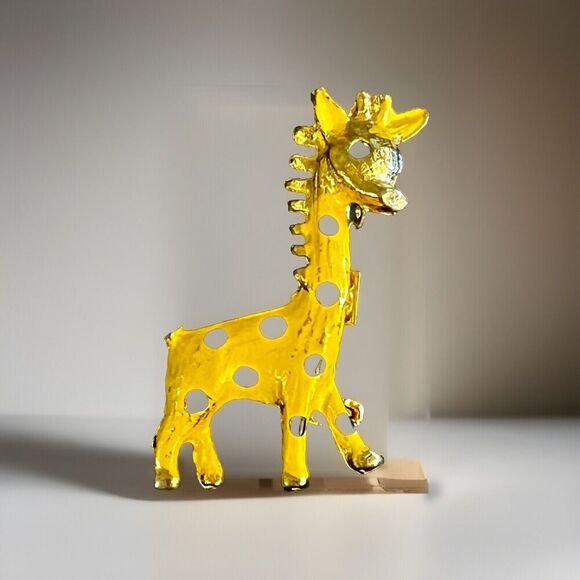 Unbranded Jewelry - GIRAFFE- Fashion Pin/Brooch- Enamel Yellow Gold Tone Whimsical Pin